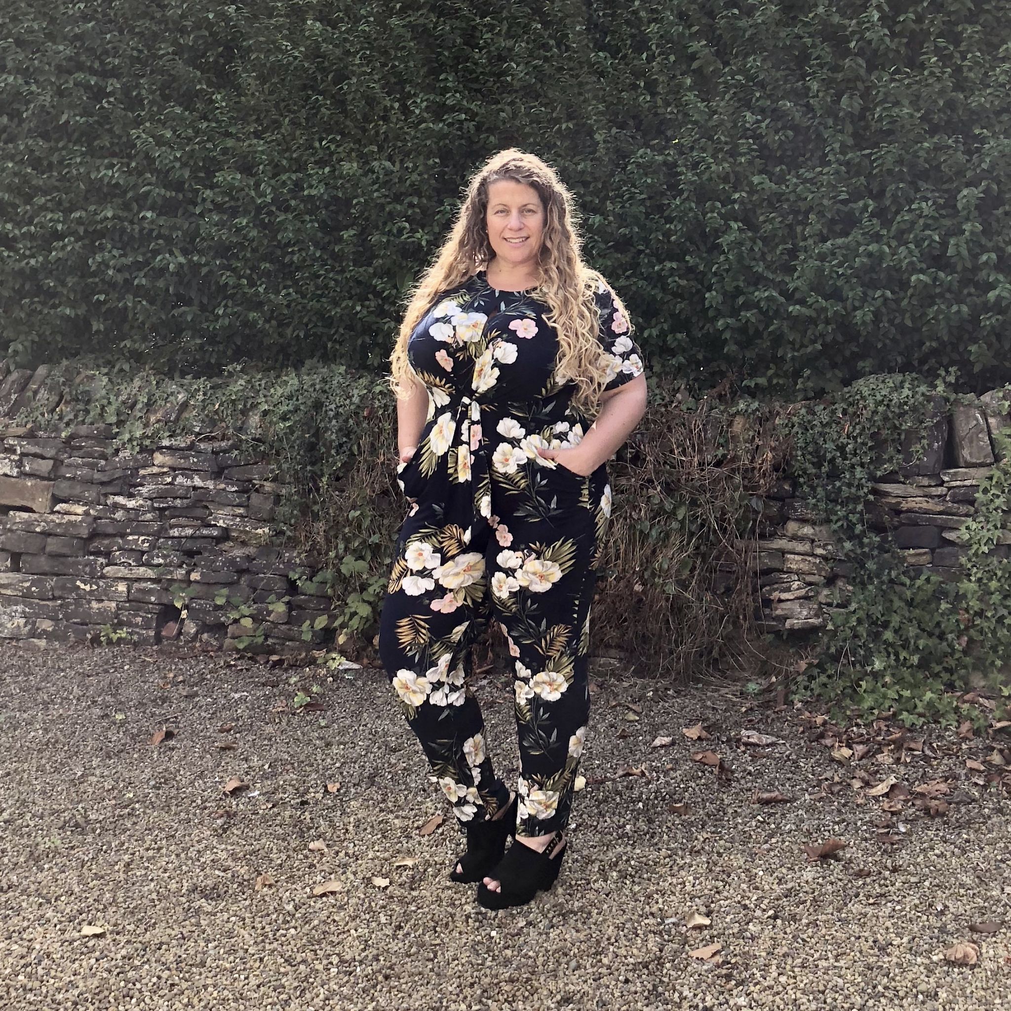 Oasis Curve Floral Palm Tie Front Jumpsuit XL/18 – Detailed Review